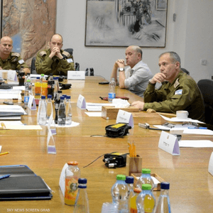 جانب من اجتماع التقييم الأمني الموسع