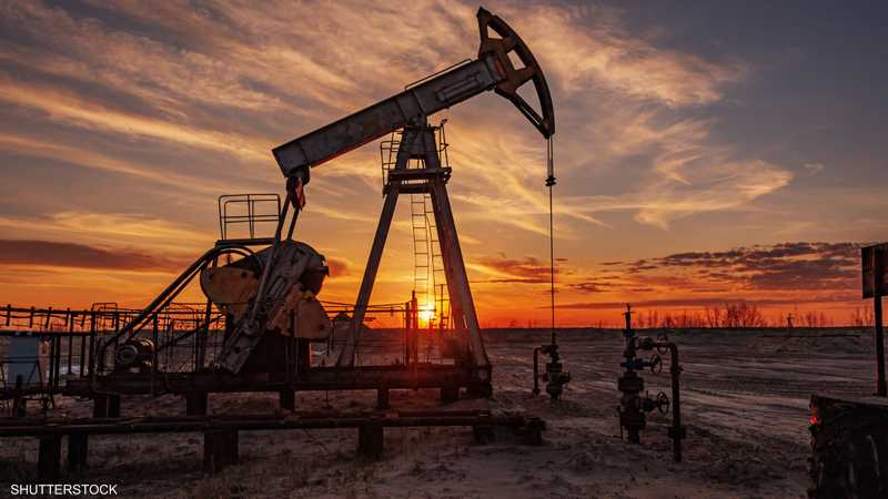 النفط يقلص بعض ارتفاعاته بعد قفزة بالمخزونات الأميركية | سكاي نيوز عربية