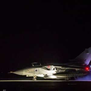 مقاتلة حربية مزودة بصواريخ "ستورم شادو"