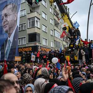 أنصار أردوغان يحتشدون في تجمع انتخابي بأسطنبول