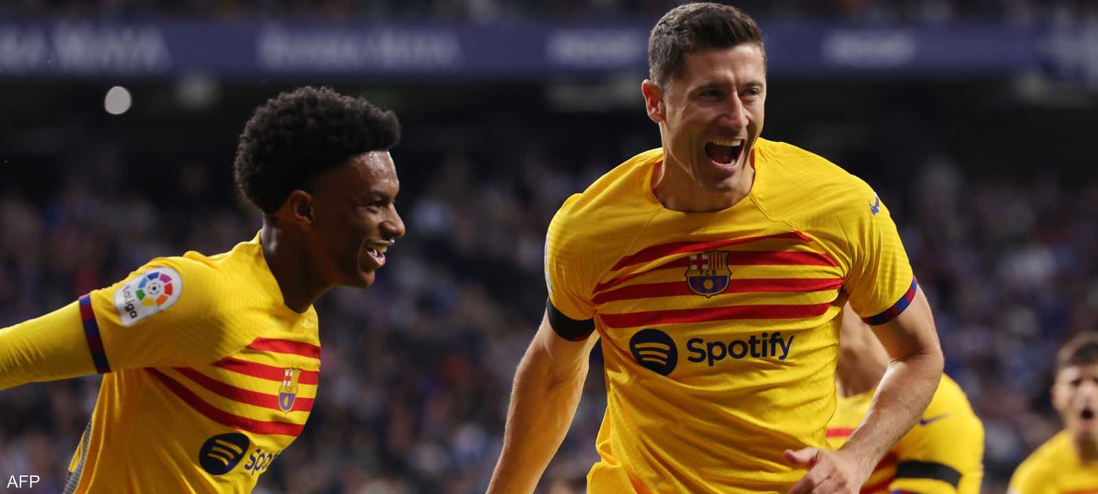 روبرت ليفاندوفسكي سجل ثنائية