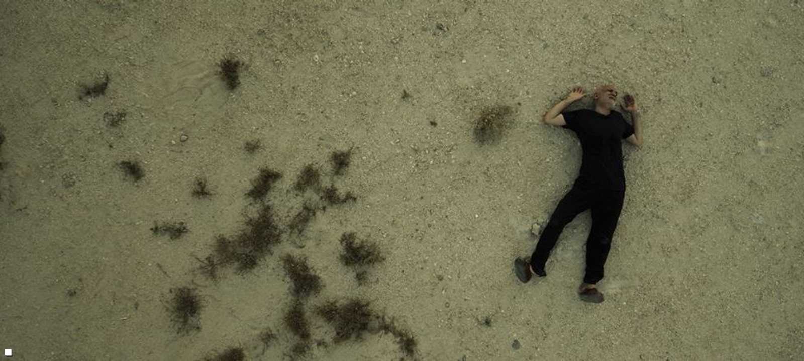 تعاون إماراتي مصري في فيلم يتعاطف مع "العزلة"