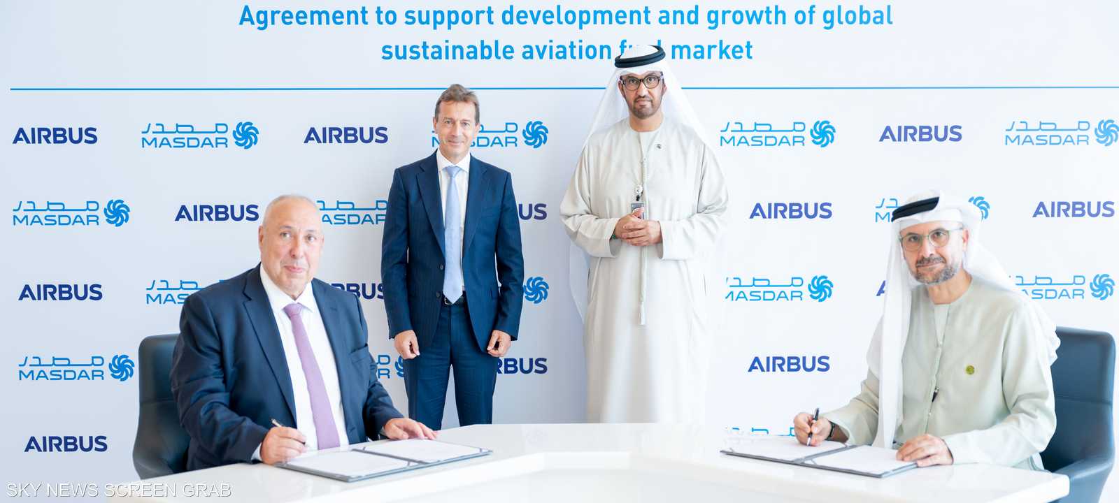 مصدر و إيرباص توقعان اتفاقية لتطوير وقود الطيران المستدام