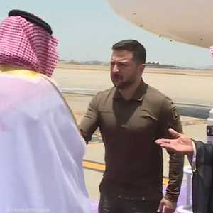 زيلينسكي يصل جدة لحضور القمة العربية