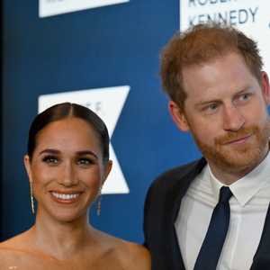 الملك تشارلز يطلب من هاري وزوجته إخلاء منزلهما الريفي فورا