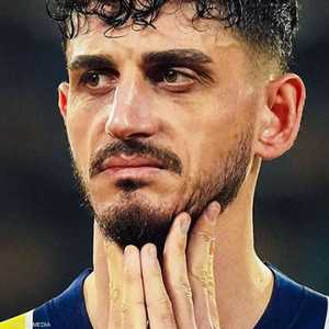 لاعب فنربخشة التركي سامت أكايدين