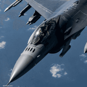 مقاتلة إف 16 تابعة لسلاح الجو الأميركي