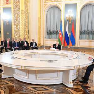 بوتين اجتمع برئيس أذربيجان ورئيس الوزراء الأرميني