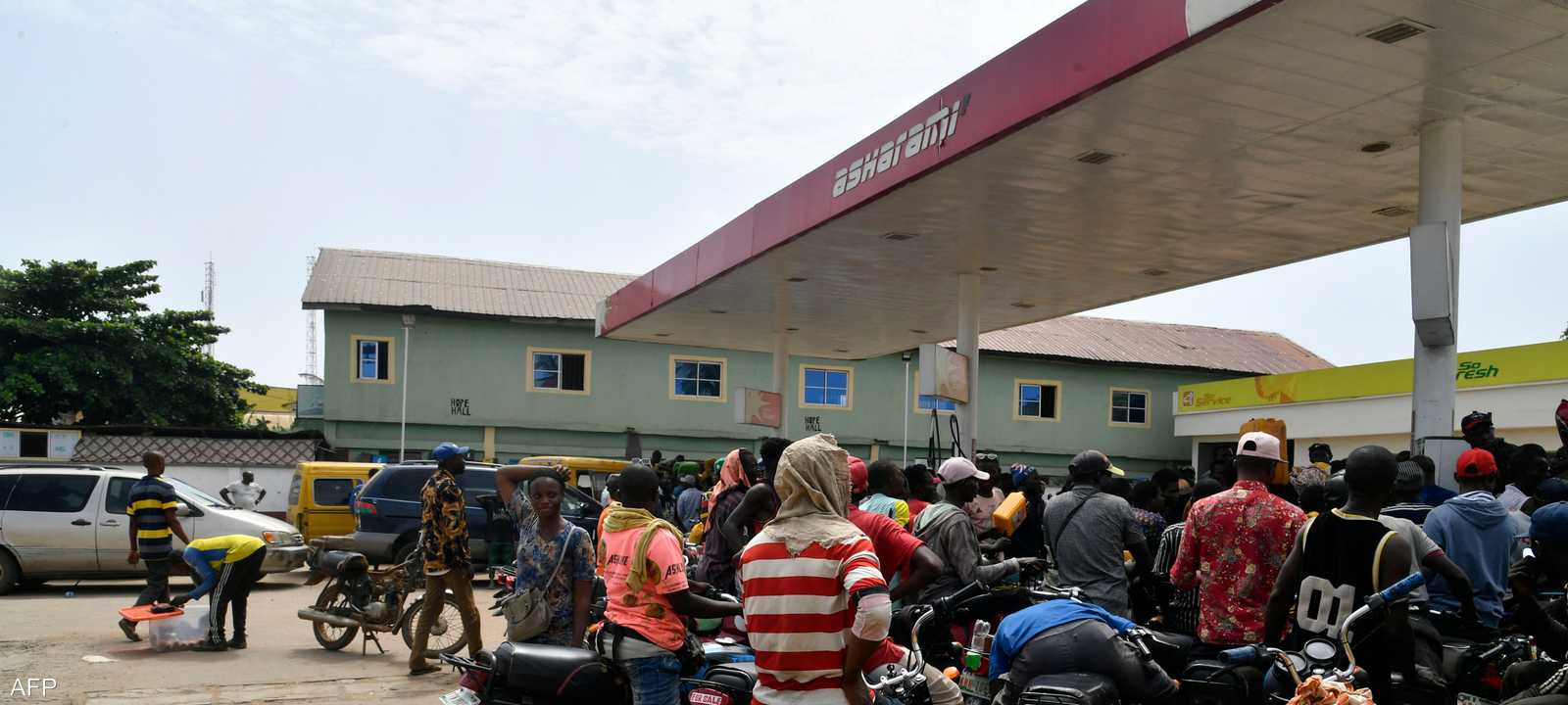 طوابير بمحطة وقود في نيجيريا