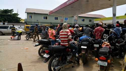 طوابير بمحطة وقود في نيجيريا
