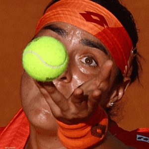 أنس جابر تتألق على الملاعب الرملية