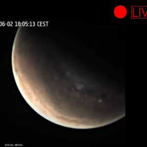 أول بث مباشر للمريخ