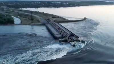 إعلان الطوارئ.. انهيار السد يرفع المياه في كاخوفكا 10 أمتار