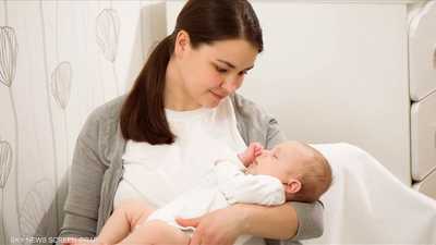 خبراء: الحالة النفسية للأم تؤثر على جودة وكمية حليب الرضاعة