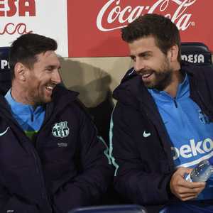 ميسي وبيكيه