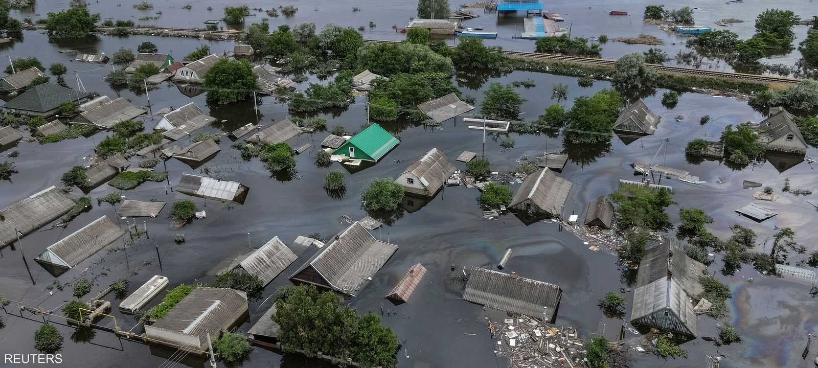 من آثار الفيضان الناجم عن تدمير سد كاخوفكا
