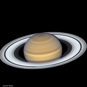 القمر المشمول بالدراسة هو إنسيلادوس