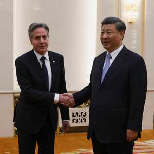 شي جينبينغ يستقبل أنتوني بلينكن