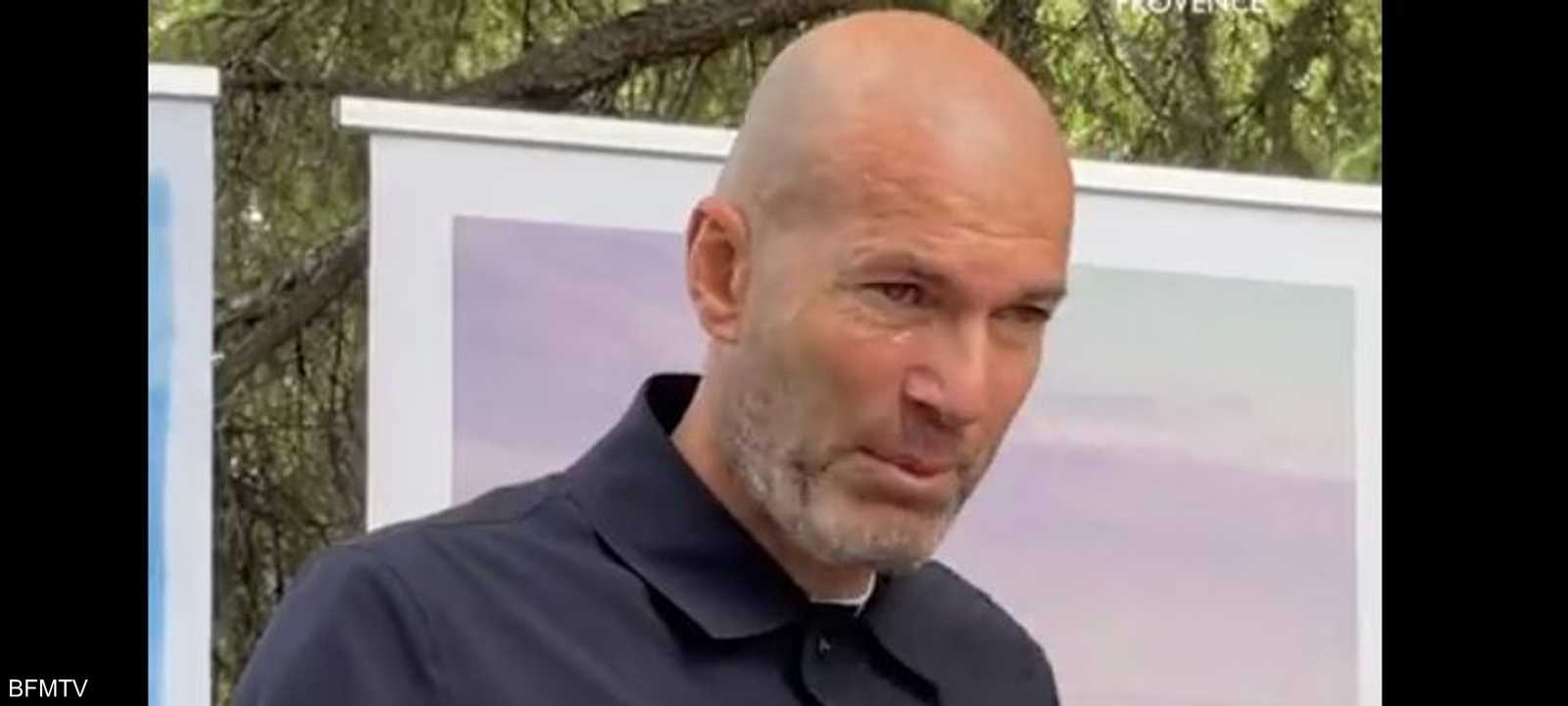 زيدان ينهار باكيا أمام أطفال مرضى السرطان