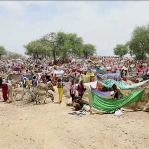 لاجئو دارفور بين جحيم الحرب وقسوة المناخ