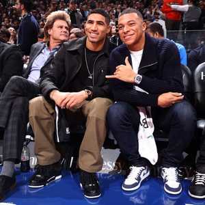 "الأصدقاء" مبابي وحكيمي