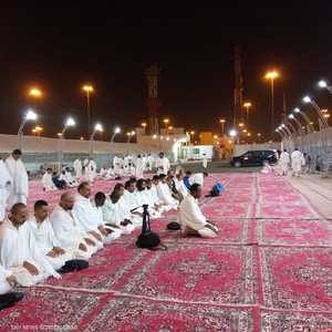 صلاة الحجاج في مزدلفة