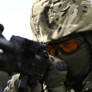 أحد عناصر قوات الجيش الأوكراني (أرشيفية)