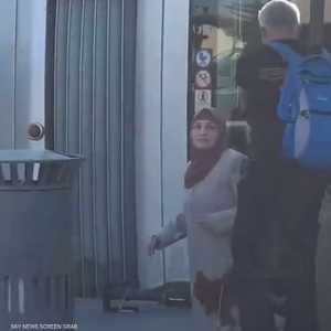 لحظة اعتقال السيدة الفلسطينية