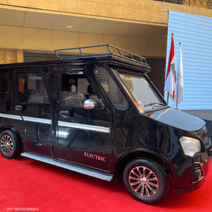 سيارة "ليرة" اللبنانية العاملة بالطاقة الشمسية