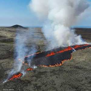 الثوران في واد غير مأهول بالقرب من جبل ليتلي هروتر