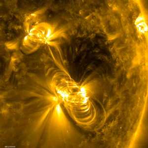 رصد توهجات للشمس