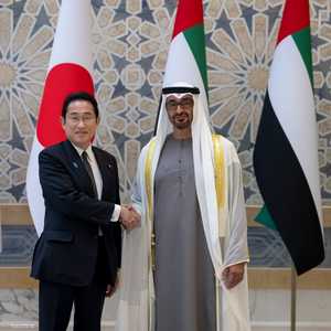 محمد بن زايد يستقبل رئيس وزراء اليابان