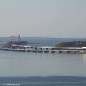 حرب الجسور والمسيرات البحرية.. أوكرانيا تصعد وروسيا تتوعد