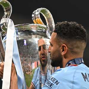 محرز توج بالثلاثية مع مانشستر سيتي الموسم الماضي