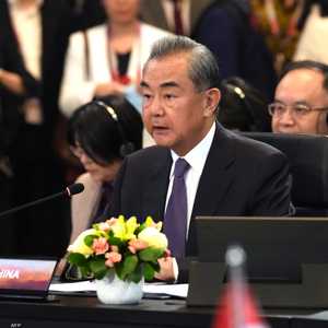 كبير الدبلوماسيين الصينيين وانغ يي