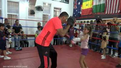 لأول مرة في غزة.. بطولة لرياضة الملاكمة تجمع شبانا وفتيات