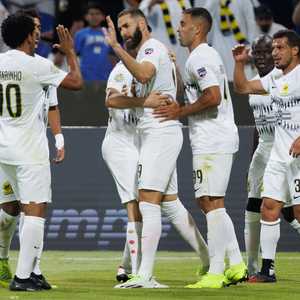 بنزيمة وكانتي انتقلا إلى أهلي جدة