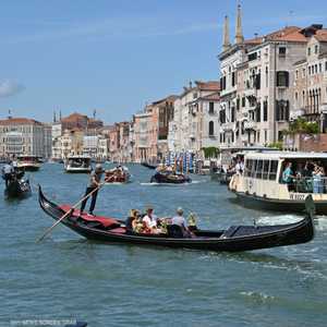 المدينة العائمة في مهب الانقراض