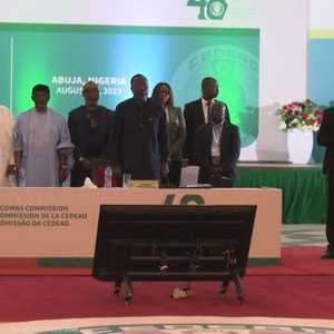 إيكواس تعطي الضوء الأخضر لعملية عسكرية بالنيجر في أقرب وقت