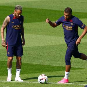 مبابي ونيمار خارج حسابات النادي الباريسي على ما يبدو