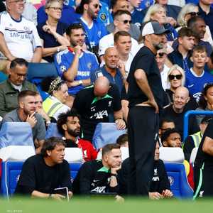 صلاح جلس غاضبا على مقاعد البدلاء