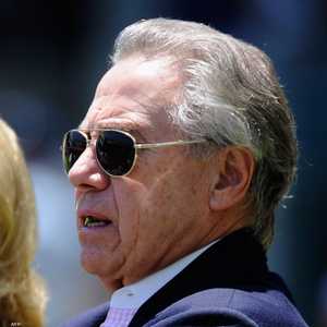 الملياردير أنشوتز يلقب بأنه الأكثر عزلة في أميركا