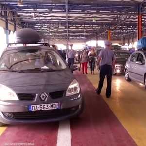 توافد أعداد كبيرة من المغتربين للجزائر لقضاء العطلة الصيفية