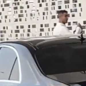 رونالدو لاعب النصر يرتدي الثوب السعودي