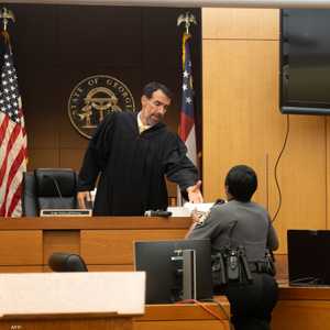 استطلاع يظهر ارتفاع عدد الأميركيين المطالبين بمحاكمة ترامب