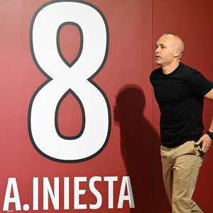 إنييستا انتقد رئيس الاتحاد