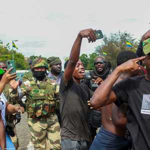 الغابون شهدت انقلابا عسكريا الأربعاء