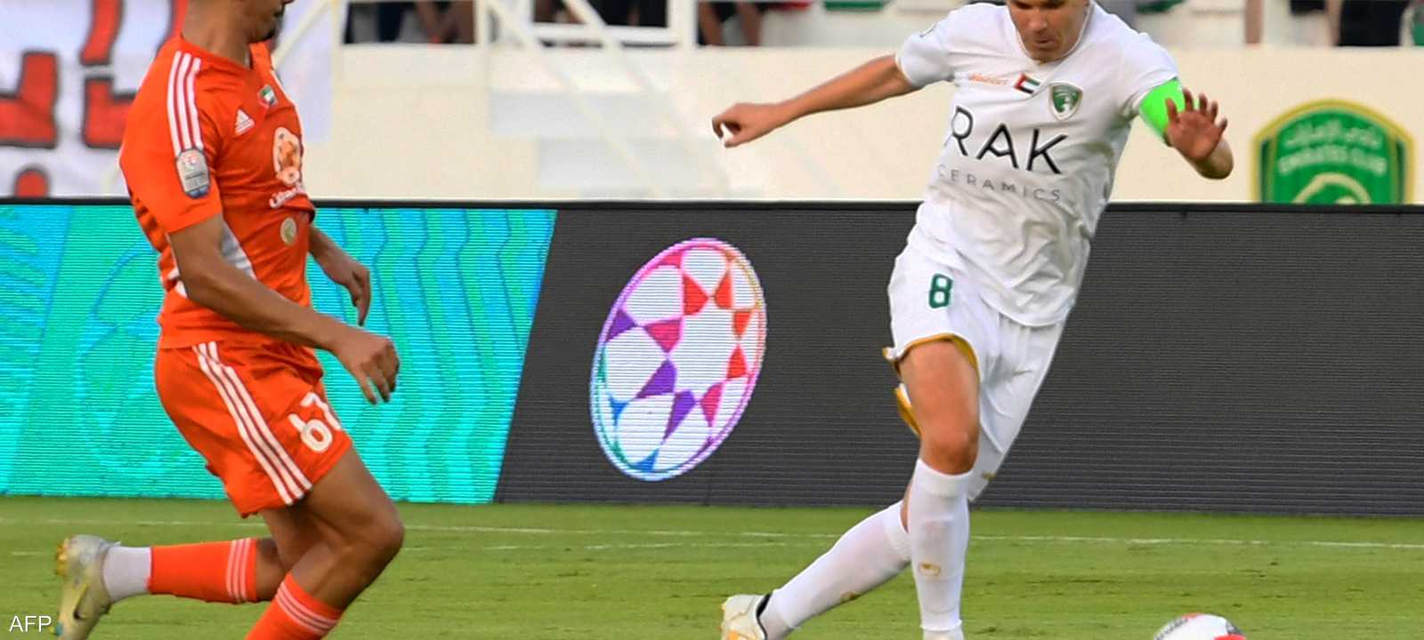 إنييستا سجل هدفه الأول للإمارات في مباراة أمام عجمان