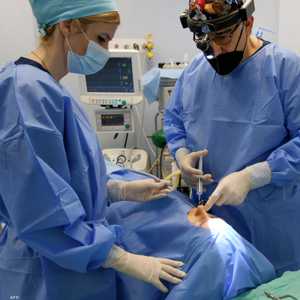 هوس عمليات التجميل ينتشر بين الشباب