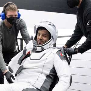 أول ظهور للنيادي عقب وصول طاقم مهمة "كرو -6"